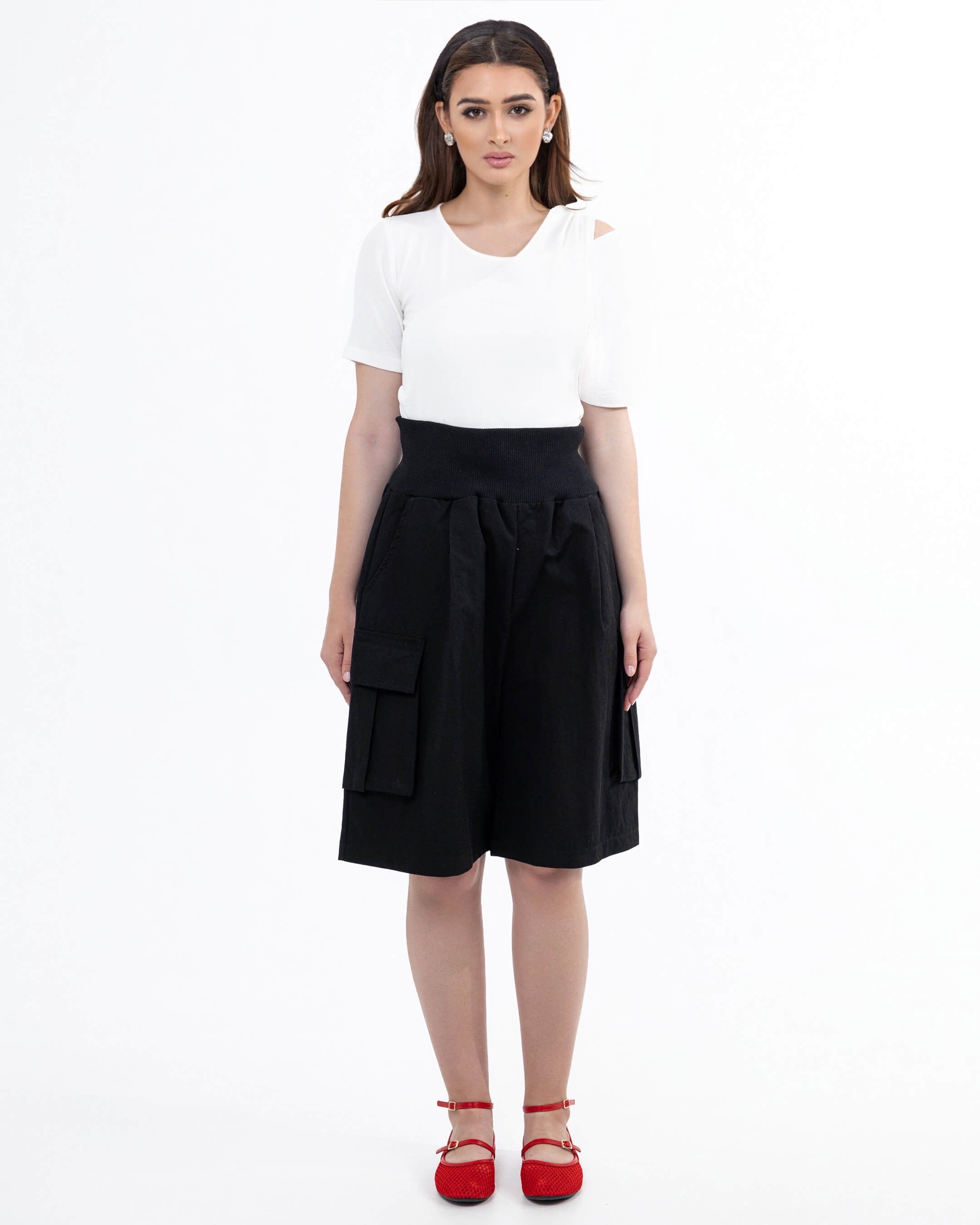 BLACK CARGO SHORT